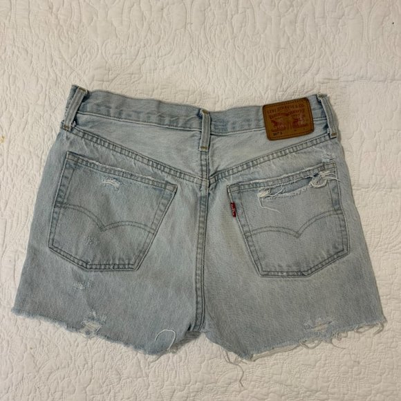 Levi's 501 Original Mid-Rise Shorts | W27 - Picture 2 of 3